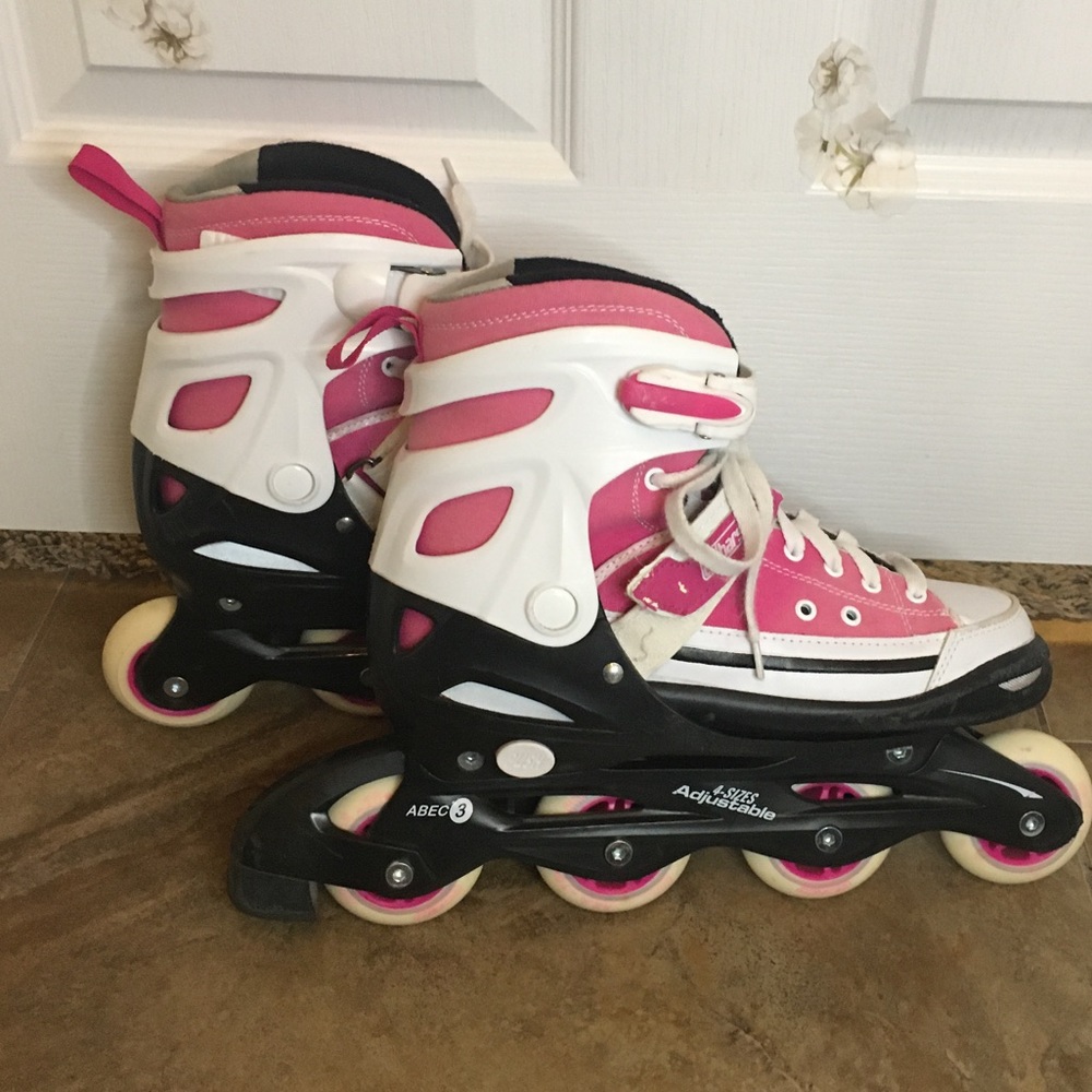 Harsh- Adjustable Size White and Pink Rollerblades
